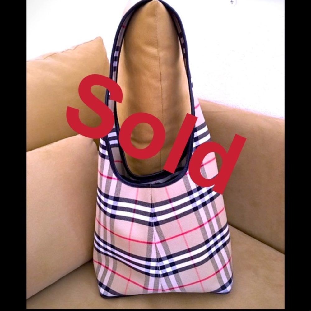 Authentic Burberry shoulder bag in mint condition.